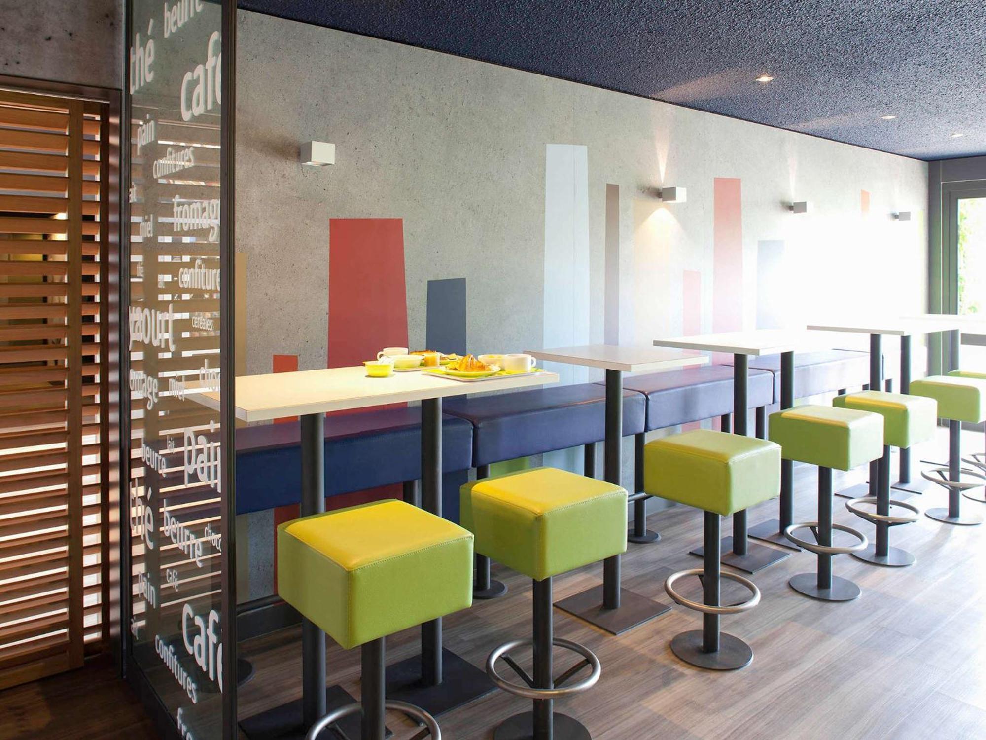 ibis budget Tarbes Buitenkant foto