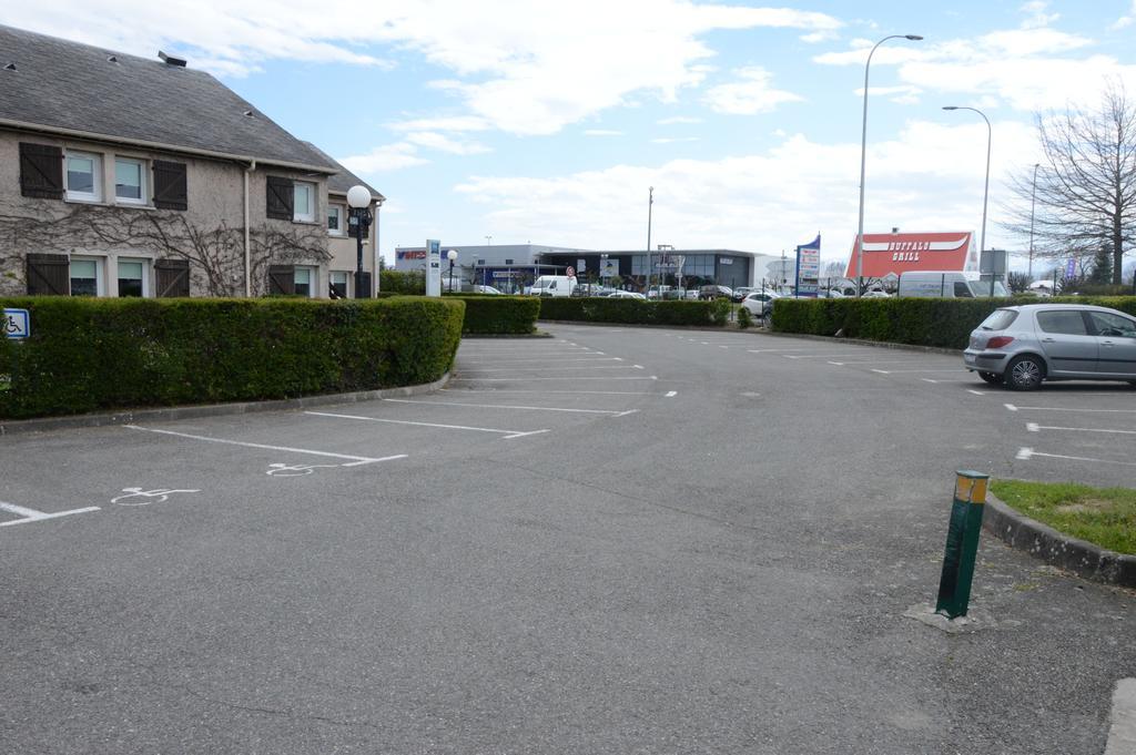 ibis budget Tarbes Buitenkant foto
