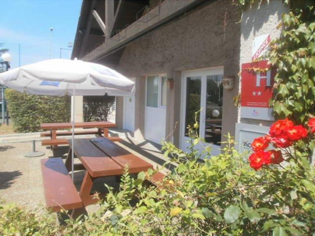 ibis budget Tarbes Buitenkant foto
