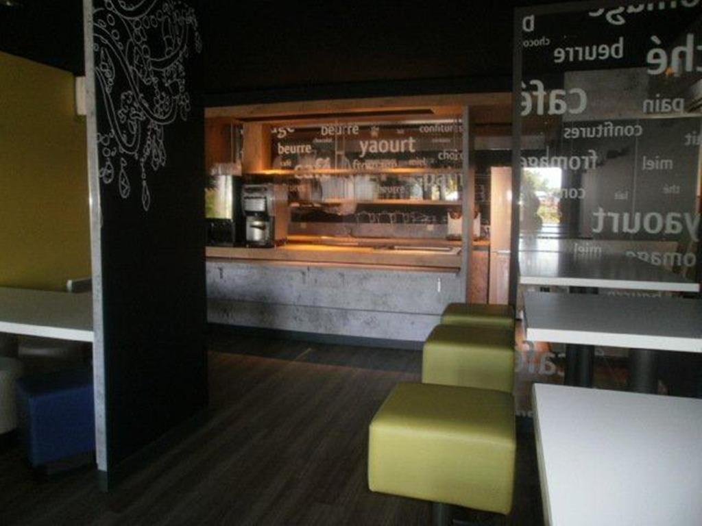 ibis budget Tarbes Buitenkant foto