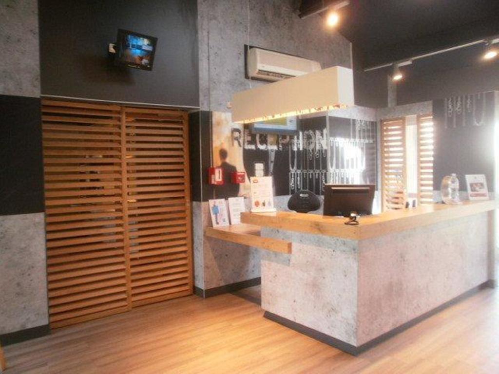 ibis budget Tarbes Buitenkant foto