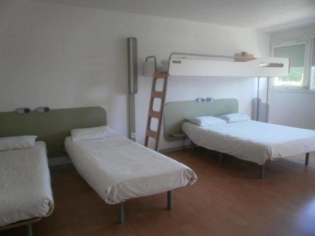 ibis budget Tarbes Buitenkant foto